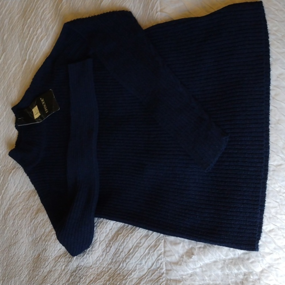 Episode navy long sleeve sweater
